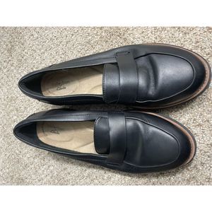 Clarks Women's Sharon Gracie Penny Slip On Loafers SZ 6.5 EUR SZ 9 USA